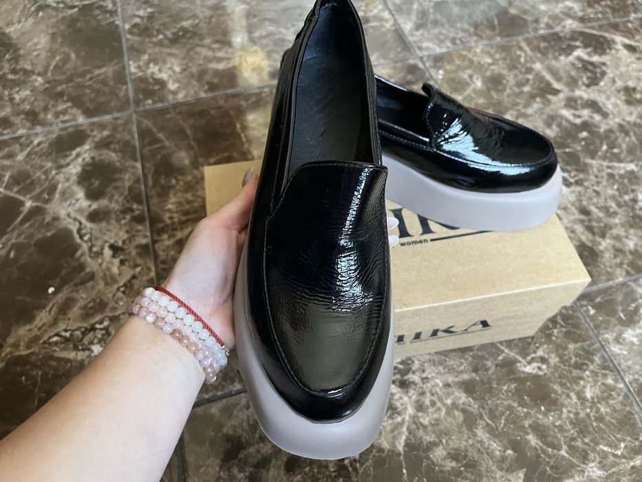 Лофери. Шкіра. Лак. 38 р