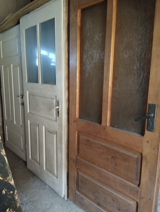 Продам дерев'яні вікна та двері