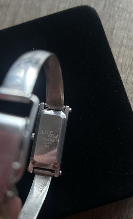 Srebrny zegarek damski