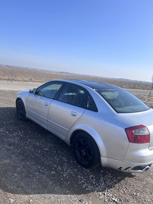Ауді а4 б6 2004 року