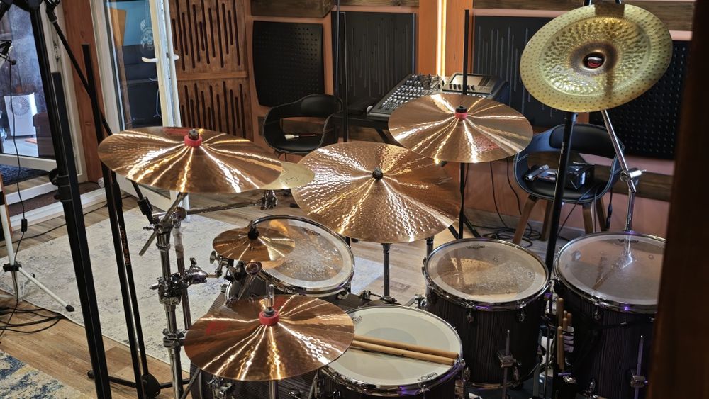 Kit de pratos Paiste série 2002/Rude/Signature