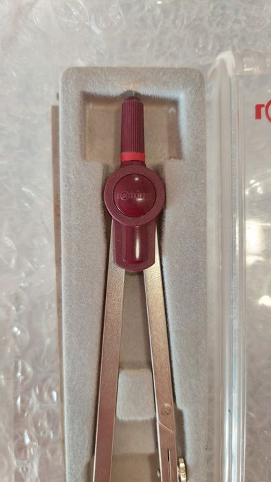 Material de desenho técnico- ideal para Geometria Descritiva