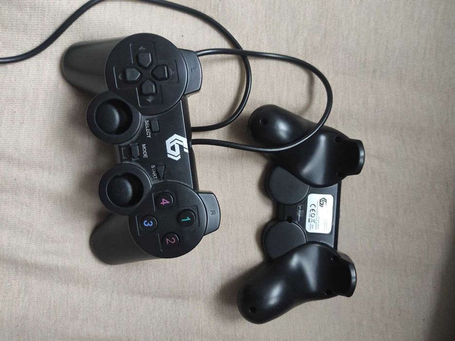 Pad pc w stylu Ps3 na części niemal sprawny, do złożenia, czytaj opis