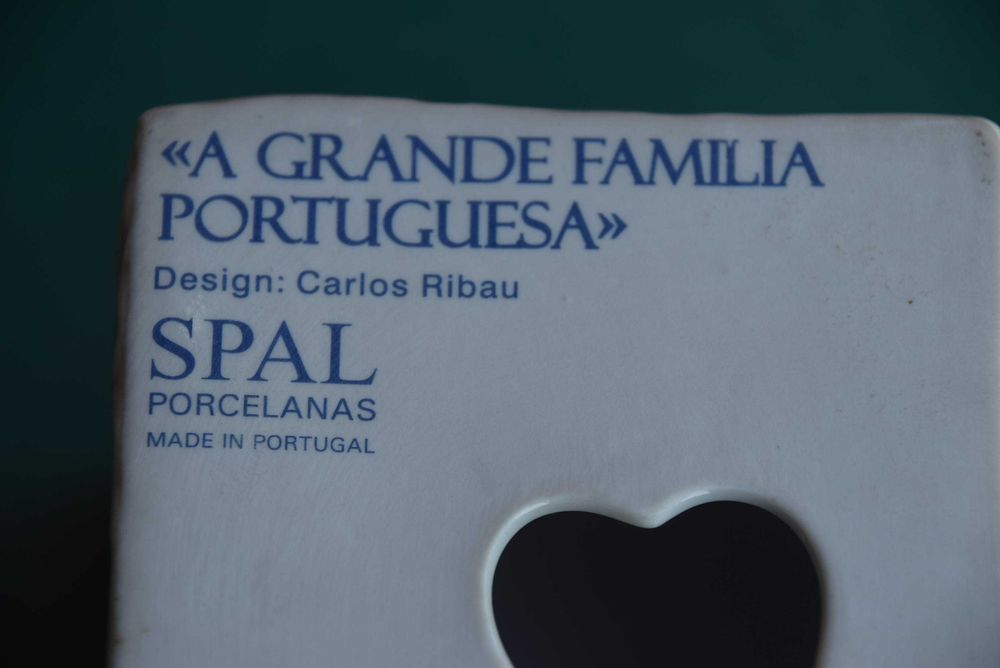 Cubo loiça biscuit "Grande Família Portuguesa