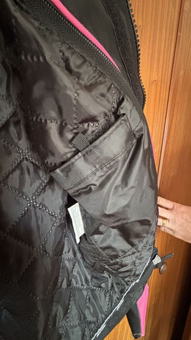 Casaco de Mota Feminino Impermeável | Ventilado e Forro Removível
