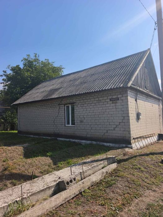 Продаж затишного будинку в центральній частині