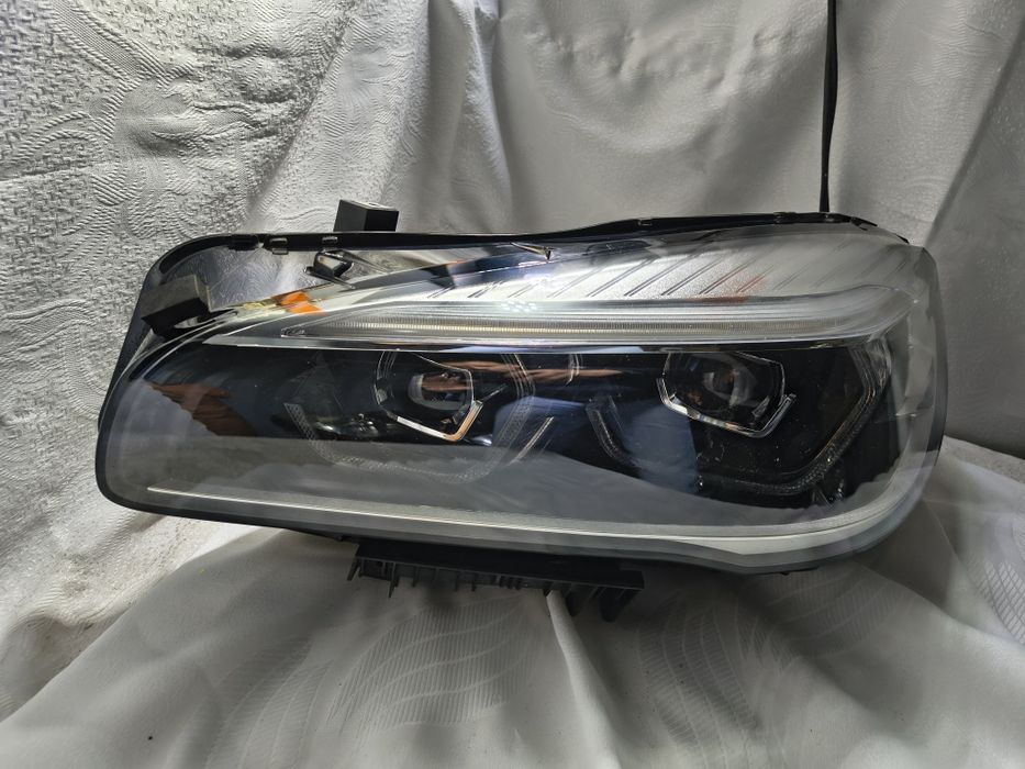 Lampa lewa LED BMW 2 F45 F46 LCI Europa reflektor przedni lewy