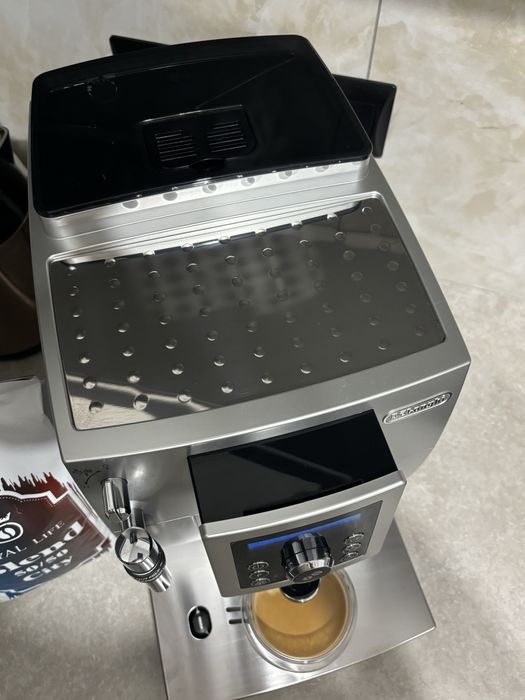 Кавомашина Delonghi magnifica s