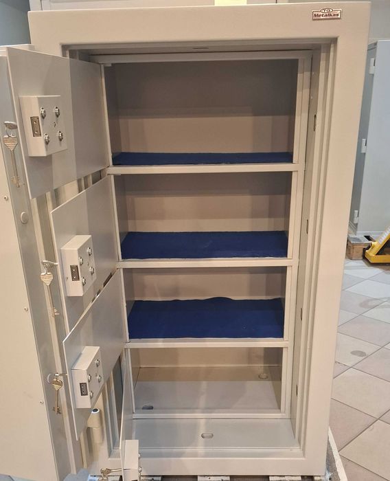 Sejf kasa pancerna Metalkas II klasa odporności na włamanie 300 kg