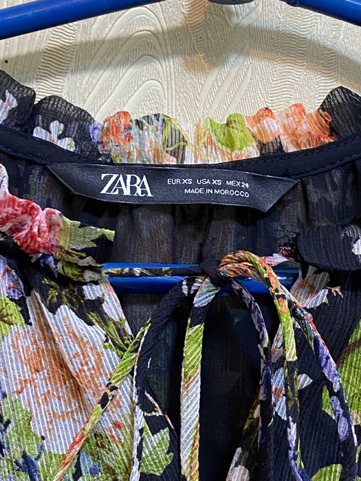 Шикарна шифонова сукня Zara з квітковим принтом та обємними рукавами, р.46-50