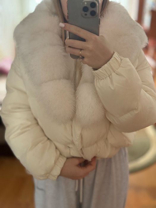 Куртка жіноча біла