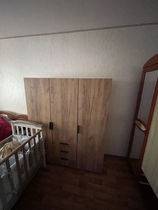 Швидка та якісна збірка меблів JYSK IKEA Епіцентр шафи, кухні, столи, стільці. Викуп, доставка та збірка під ключ!