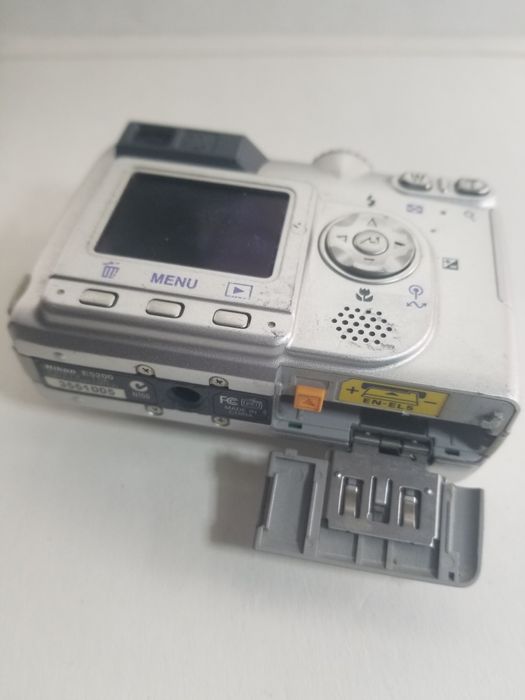 Фотоаппарат Nikon  E5200  (Nikon)