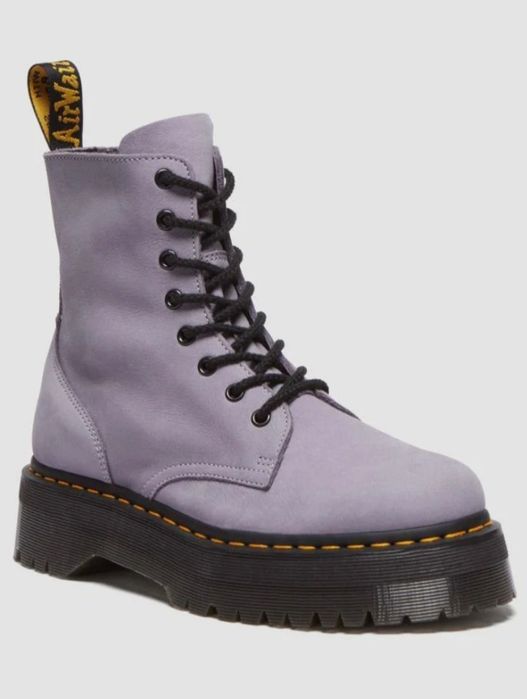 Dr. Martens – Jadon III – Liliowe nubukowe botki z 8 oczkami