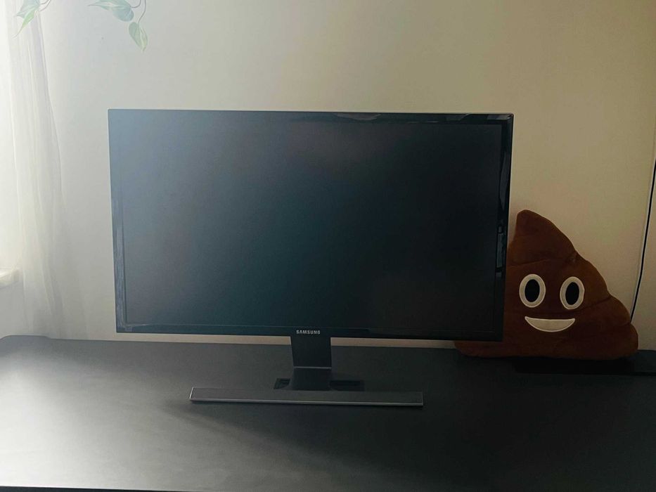 Monitor SAMSUNG model U28D590D 28" 4K
