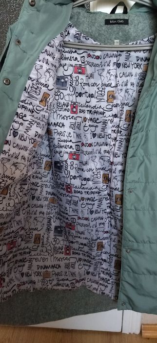 Продаю курточку весна осінь