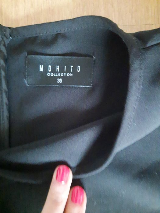 Czarna sukienka Mohito