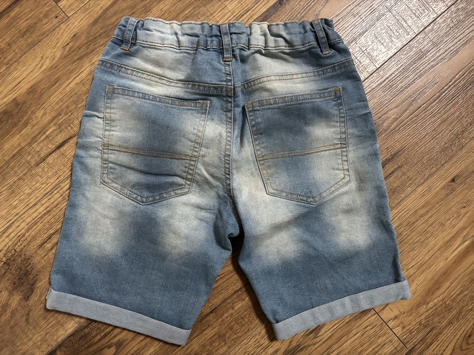 Krótkie spodenki jeansowe rozm.146 Boys