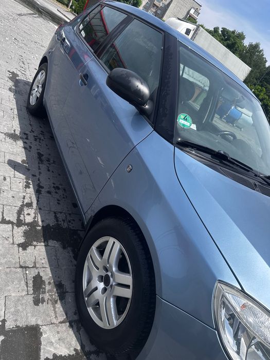 Продам авто Skoda fabia хечбек 2008 1.2  пригнана з Чехії