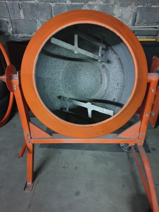 Продам бетономешалку Agrimotor B1510 - 11000грн