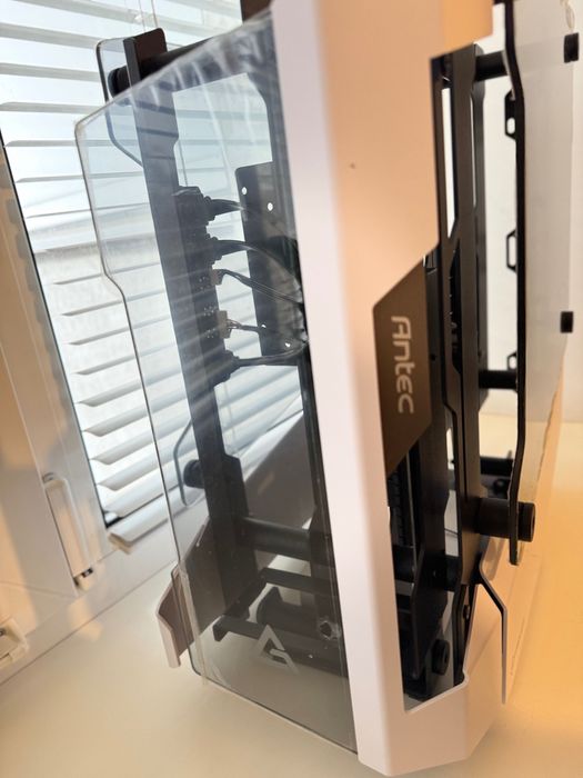 Корпус ANTEC Striker (0-761345-80032-7)