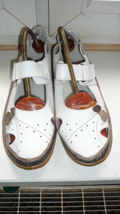 Shoe Tree- skórzane letnie buty  r; 40