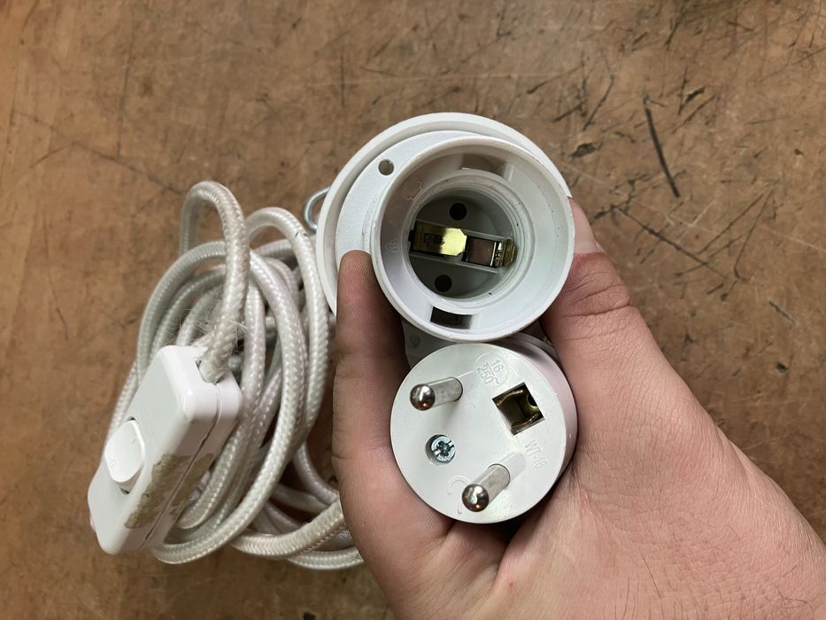 Przewód  do żarówki z przełacznikiem