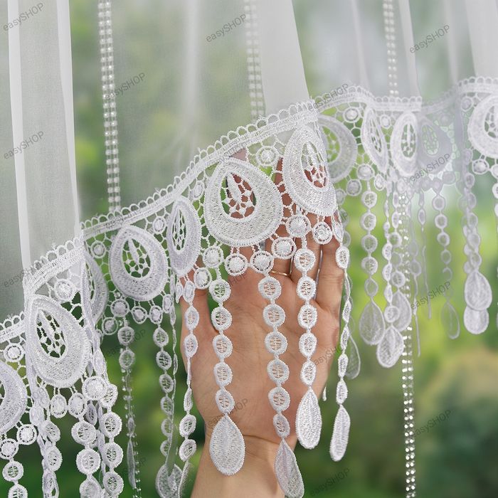 Firana 140x300 z gipiurą i wiszącymi kryształkami