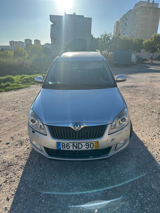 SKODA ROOMSTER 1.6 TDI CLASSIC – 2012 – apenas 78.000 KM
