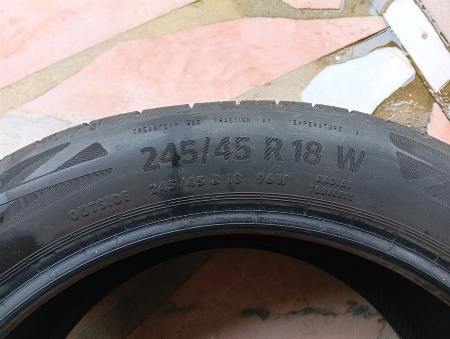2 Pneus continental 245/45/18