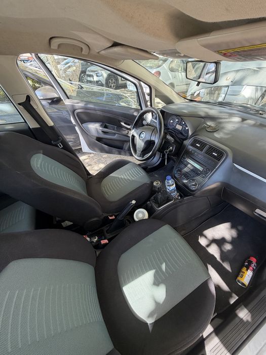 Fiat grande punto 1.3 — photo 2