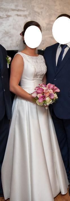 Klasyczna suknia ślubna.