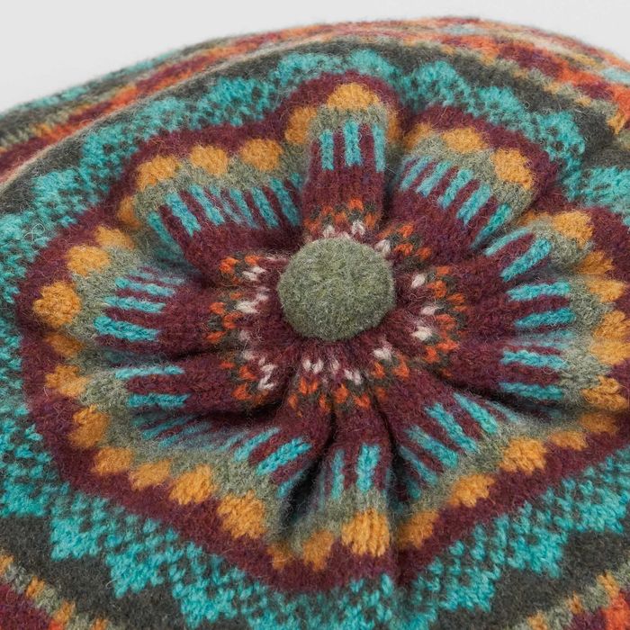 Стильный берет из Шотландии Eribé Knitwear с мериносовой шерсти