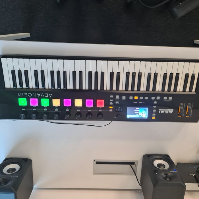 Klawiatura sterująca MIDI/USB Akai Advance 61