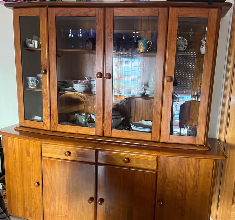 Aparador e Cristaleira madeira maciça -da cerne
