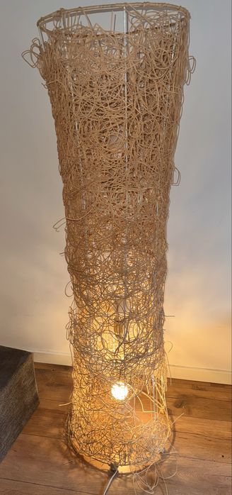 Oryginalna lampa z opleceniem – do odnowienia lub DIY!