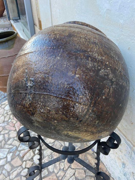 Antigo pote esférico em grés para especiarias Sec. XIV - XVI