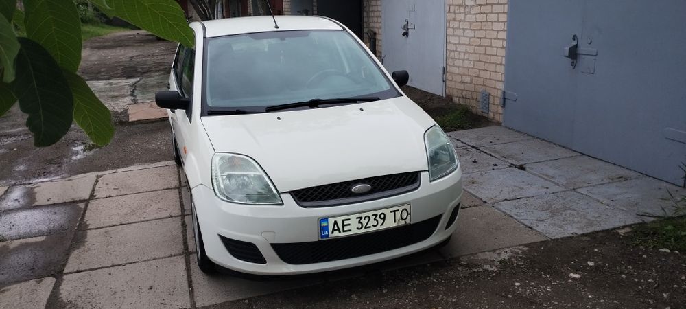 Продам Форд  фієста  оригинал