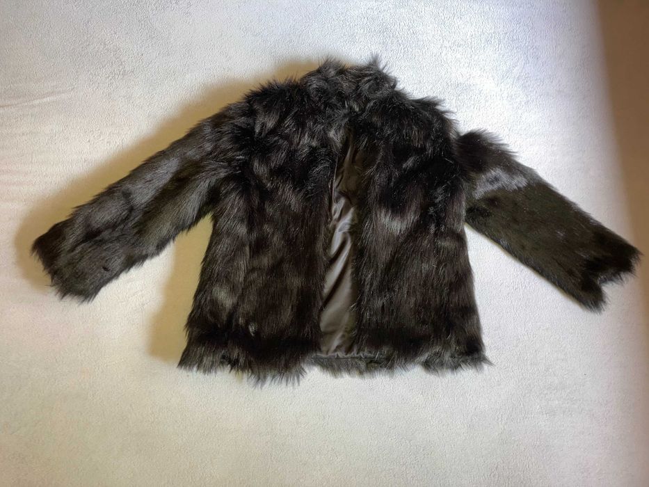 Czarne futro sztuczne unisex