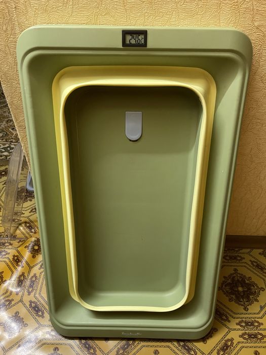 Дитяча ванночка Bambinelli розкладна з електронним термометром. Ванна