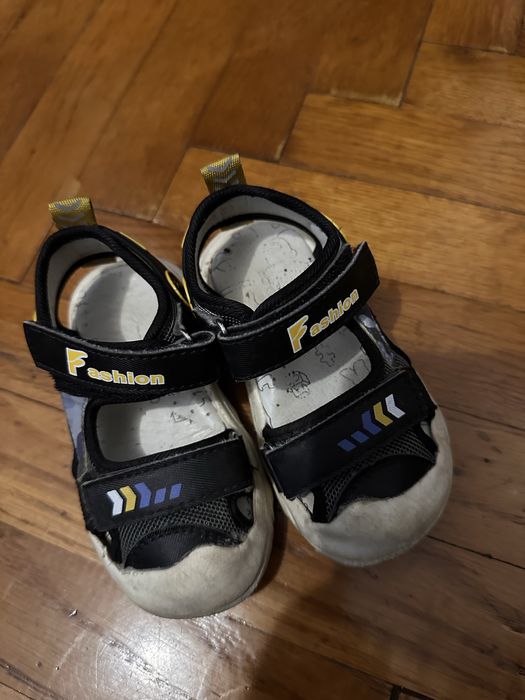 Дитячі босоніжки