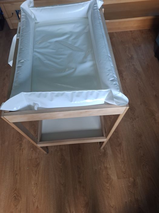 Wolnostojący przewijak Ikea