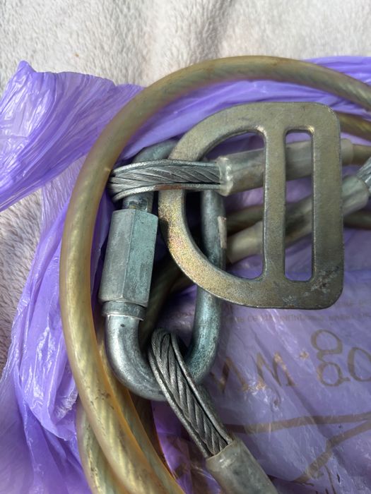 Трос металевий для буксирування авто з карабінами з зачіпками міцний