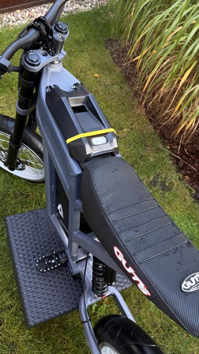 ebike custom 60V 32Ah 3000W – mocno zmodyfikowany surron