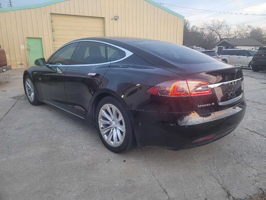Tesla Model S 75      2017