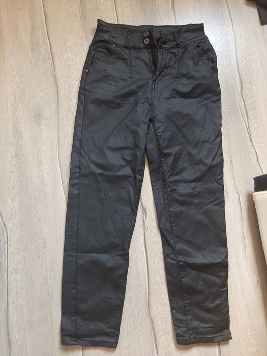 Spodnie ekoskora m/l