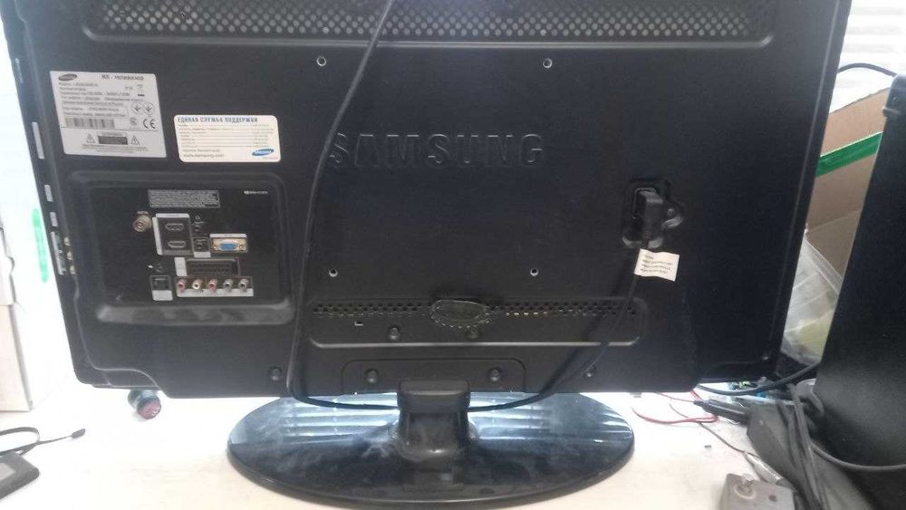 Продам телевізор під ремонт або на запчастини Samsung LE32C450