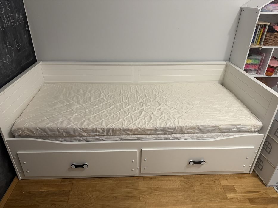 Łóżko typu hemnes