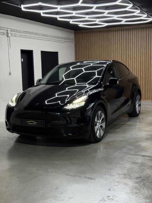 Tesla Model Y Long range dual motor