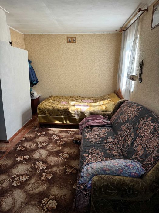 Продам хату в селі Велимче.